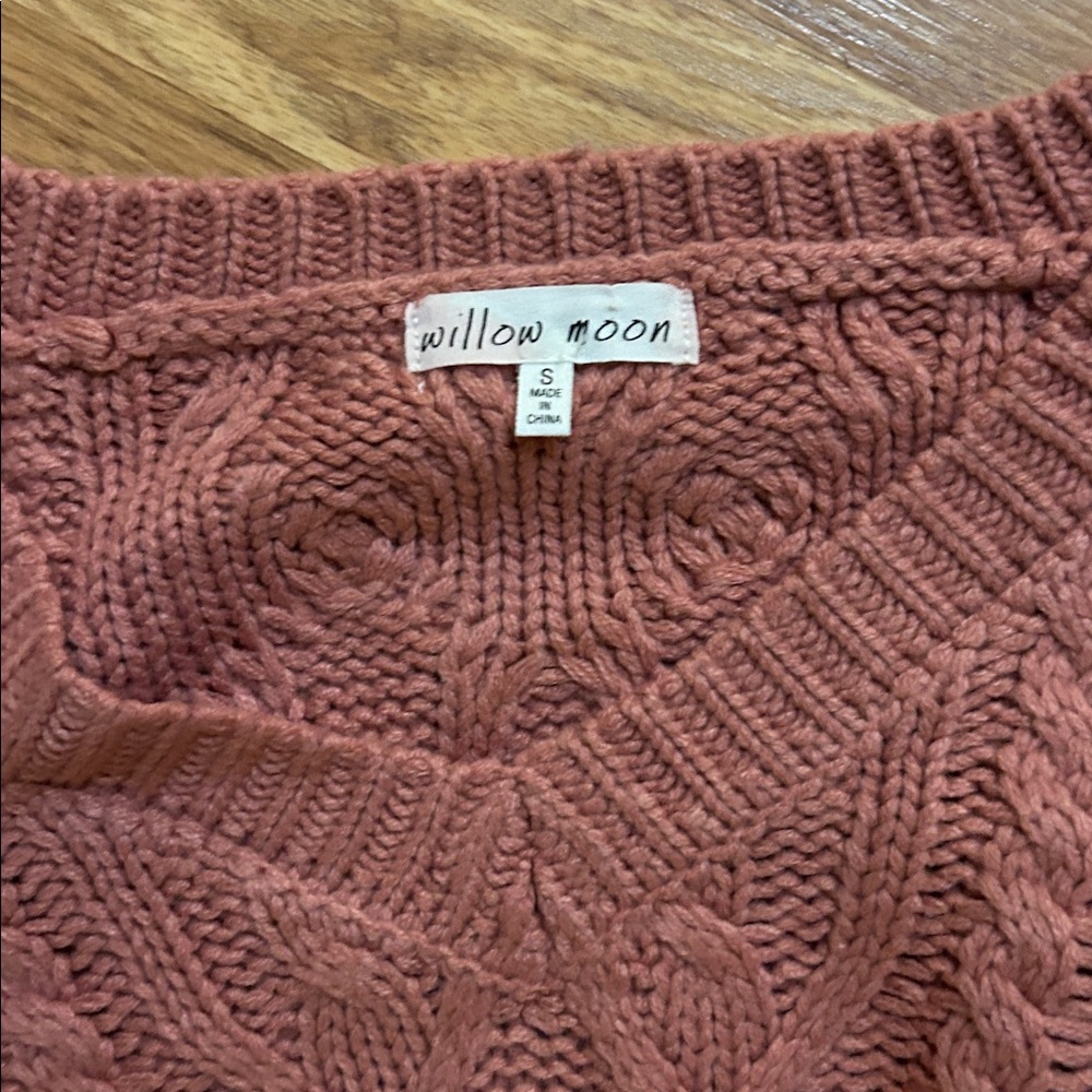 Willow Dusty Rose Cable Knit V-Neck Sweater - Picture 5 of 7